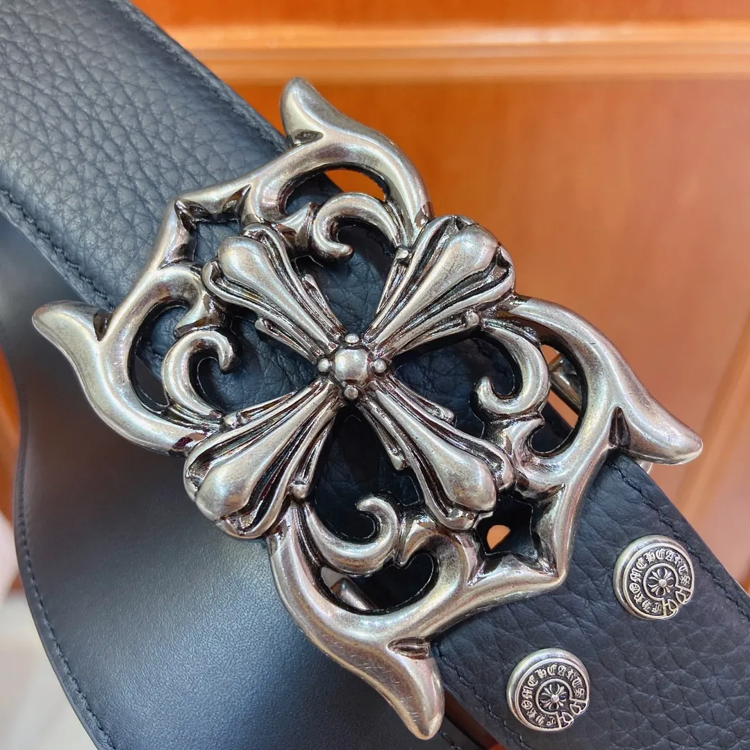 💰480💰Full package💰 💍Purchasing level 𝐂𝐡𝐫𝐨𝐦𝐞𝐇𝐞𝐚𝐫𝐭𝐬 Crow Heart Detachable model, fine hardware and first-layer lychee leather belt, very cool. Width 3.8cm
